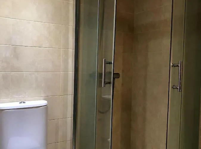 Couples In Rhino's Paradise Apartment *